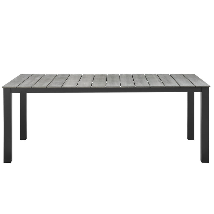 Outdoor Dining Tables